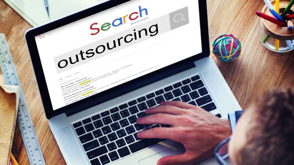 Outsourcing Software Development by Hiring Overseas